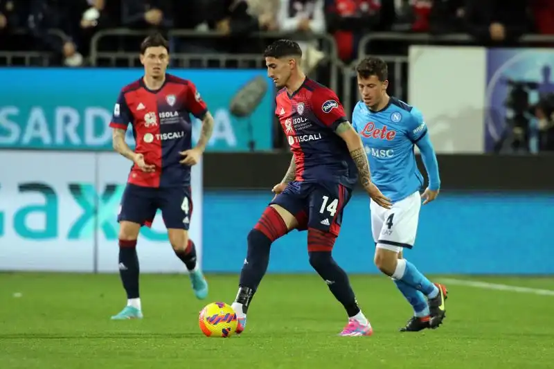 I migliori e i peggiori della sfida dell'Unipol Domus valida per il 26° turno di Serie A
