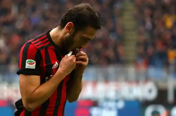 Milan, Calhanoglu verso l’addio