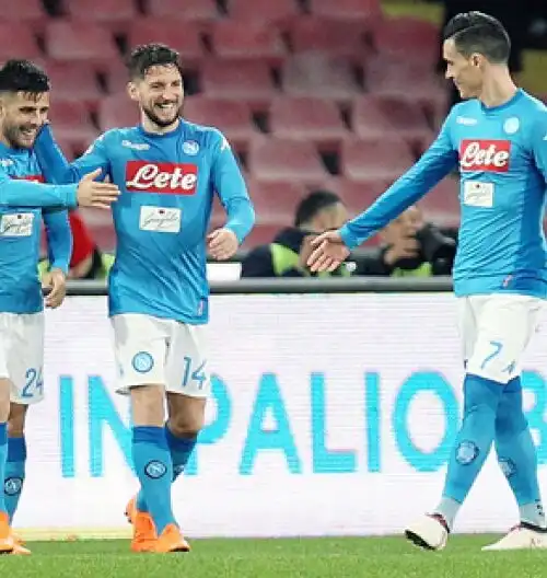 Napoli da paura: abbattuto per 3-0 il Liverpool