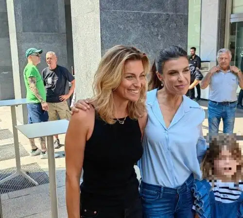 Elisabetta Canalis vuole convincere Federica Fontana a farlo