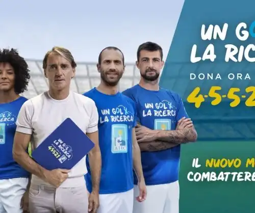 Roberto Mancini schiera una squadra di campioni contro il cancro