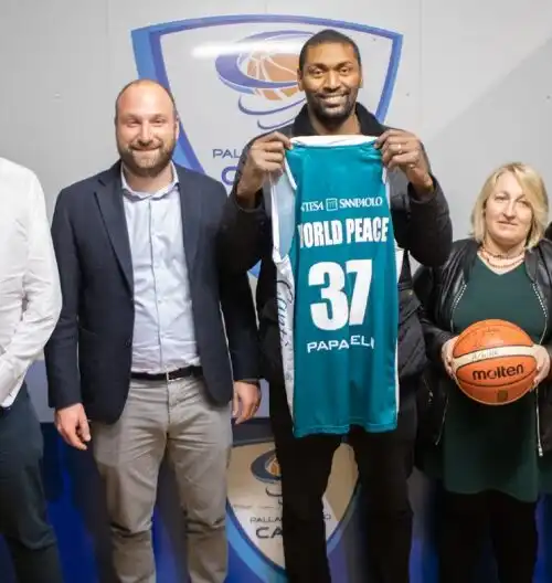 Metta World Peace ritrova i vecchi amici
