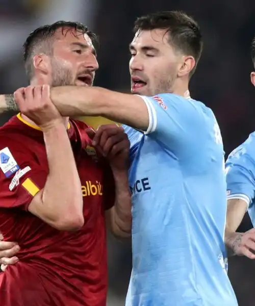 Caos e polemiche nel derby di Roma: le foto