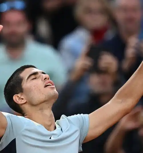 Roland Garros, Carlos Alcaraz più forte della paura