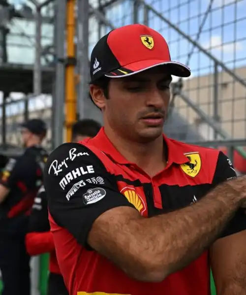F1, Carlos Sainz manda un avvertimento a Vasseur e alla Ferrari
