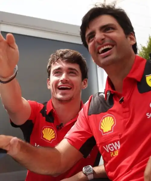 Carlos Sainz si espone sulla rivalità con Charles Leclerc