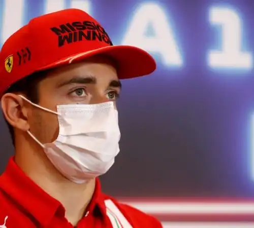 Partenza falsa per Charles Leclerc