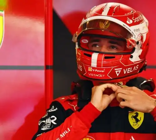 Charles Leclerc stronca il muretto della Ferrari