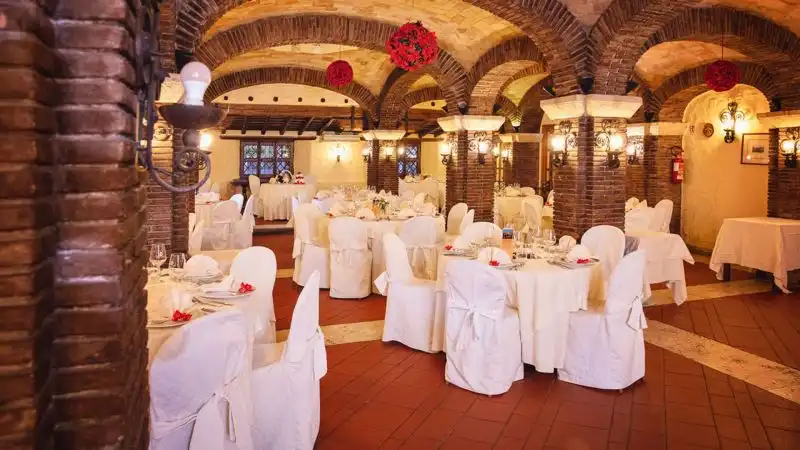 Le foto del rinomato ristorante romano, punto di riferimento per tantissimi.