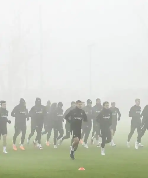 Chelsea nascosto dalla nebbia: le foto