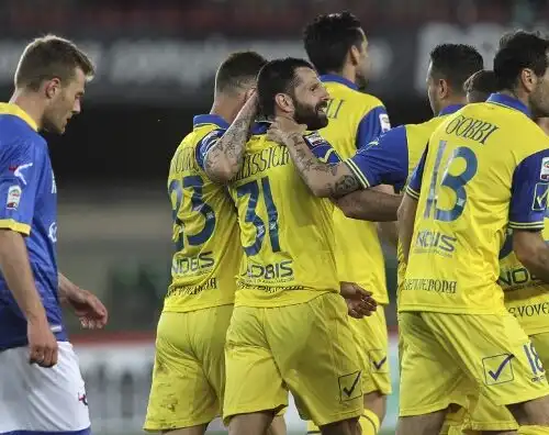 Chievo straripante, Frosinone nei guai