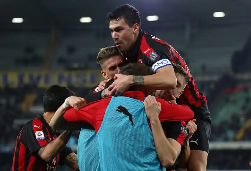 Una punizione capolavoro di Biglia ha portato in vantaggio i rossoneri raggiunti da un colpo di testa di Hetemaj. Nella ripresa stoccata decisiva di Piatek dopo un'azione insistita del Milan.