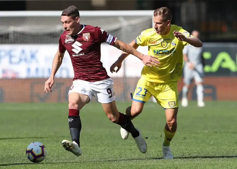 Il Torino conquista tre punti preziosi a Verona battendo il Chievo.