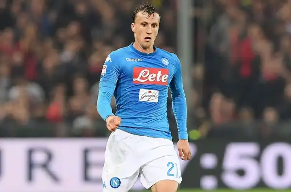 Napoli, grave infortunio per Chiriches