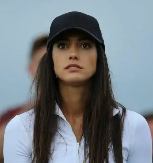 Clamorosa Allison Stokke: le foto della bellissima atleta