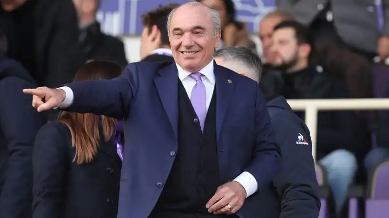 Il gancio di Rocco Commisso non manda ko i giornalisti