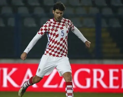 Corluka si allontana dalla Fiorentina