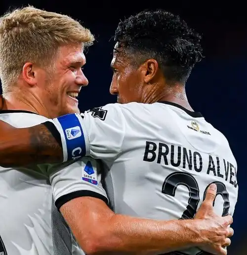 Cornelius schianta il Genoa: poker Parma