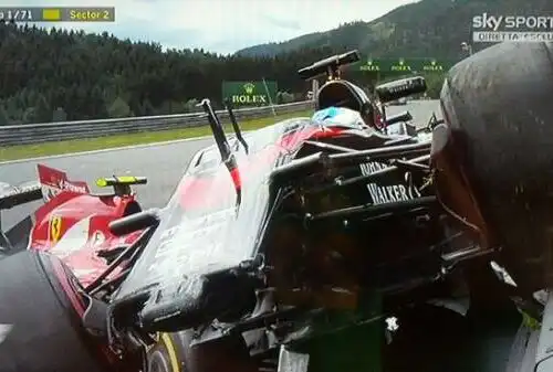 Kimi-Alonso, che crash