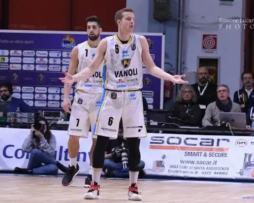 Cremona, colpo doppio a Pesaro