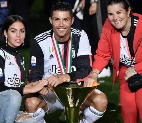 Paura per Cristiano Ronaldo: la madre ricoverata d’urgenza