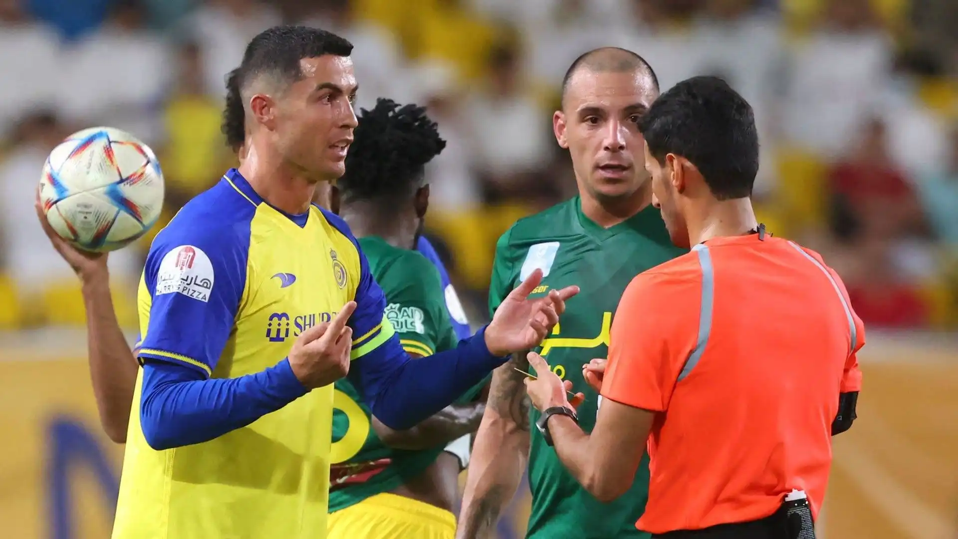 Cristiano Ronaldo, decisione a sorpresa. Foto