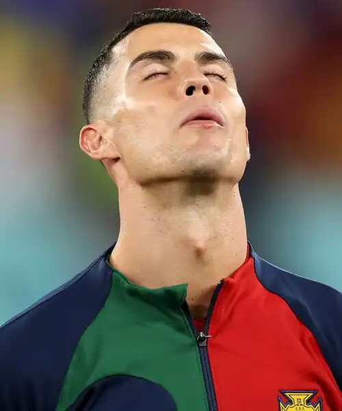 Cristiano Ronaldo trattiene a fatica le lacrime: le foto del campione portoghese