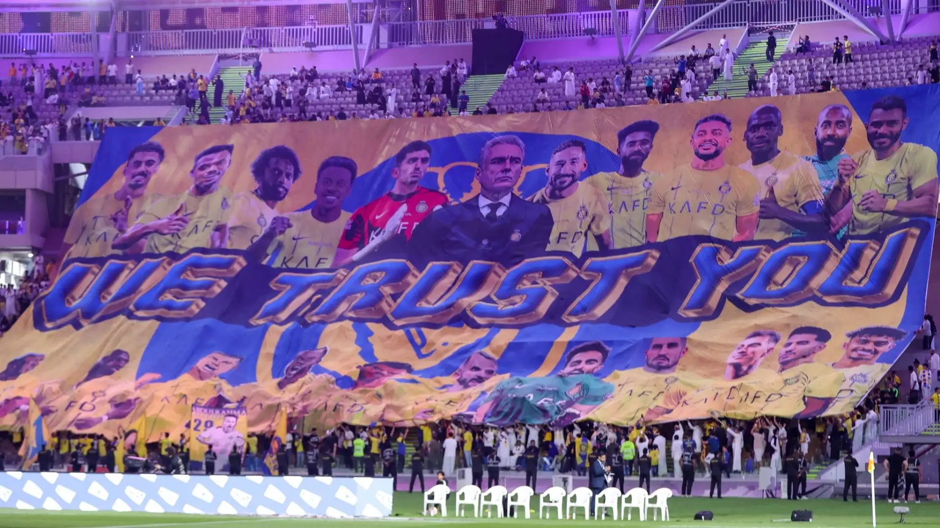 Spettacolare la coreografia dei tifosi dell'Al Nassr

