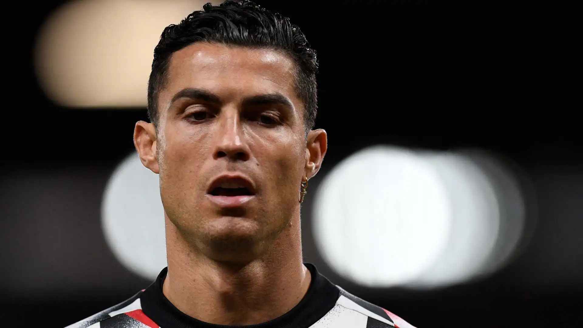 Cristiano Ronaldo sempre più ai ferri corti con il Manchester United e Ten Hag