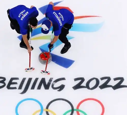 Curling, gli uomini vincono e sperano nel miracolo