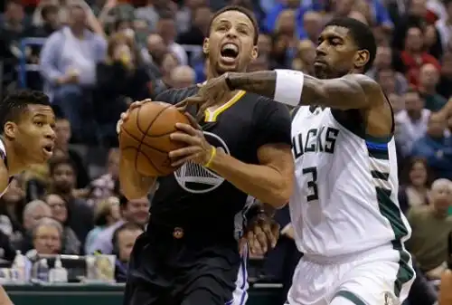 Milwaukee ferma la corsa al record dei Warriors