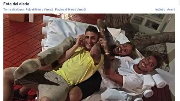 Marco Verratti, tra i pochi a salvarsi nella disastrosa spedizione degli Azzurri, è a Formentera con amici.