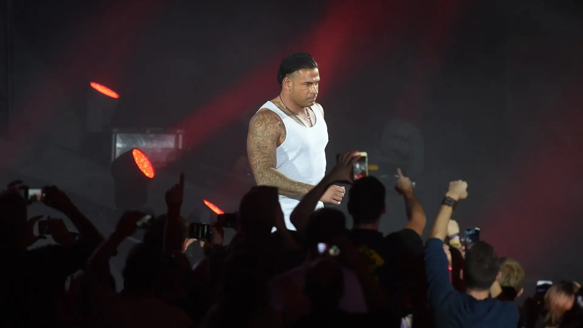 Abbandonato il calcio, Wiese ha deciso di cimentarsi nel wrestling
