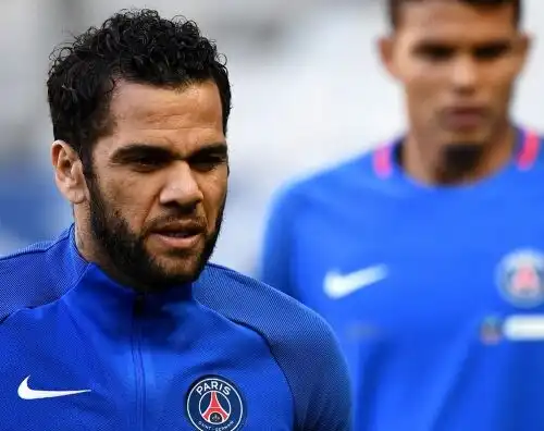 Dani Alves: “Voglio rinnovare con il Psg”