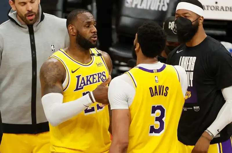 NBA, quattro Lakers di oggi nei migliori 76 di sempre