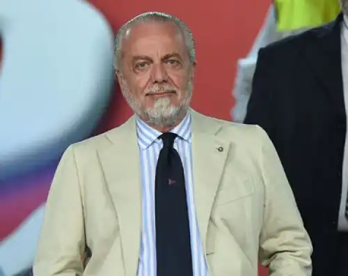 Napoli, De Laurentiis accusa Sarri