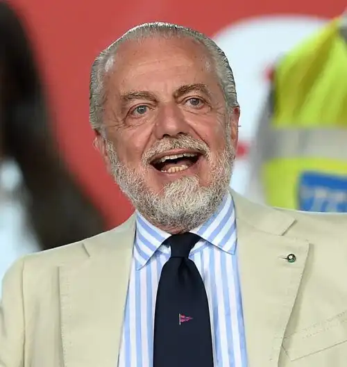 Mezzo miliardo per cedere il Napoli, De Laurentiis dice no