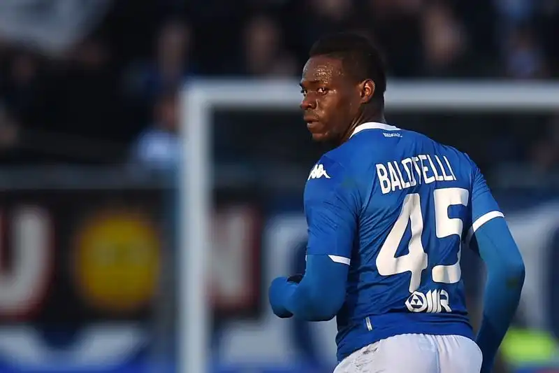 Bravate, record e curiosità su Mario Balotelli
