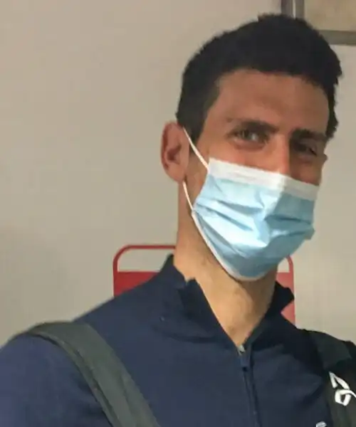 Tim Henman va giù duro su Novak Djokovic: “Disastro”