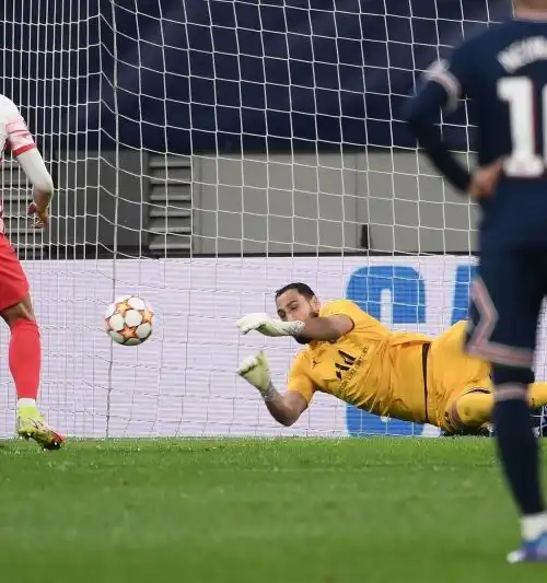 Psg, Gigio Donnarumma in versione Europeo: para un rigore