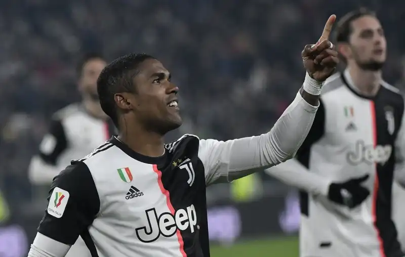 Douglas Costa, dichiarazione d’amore alla Juve