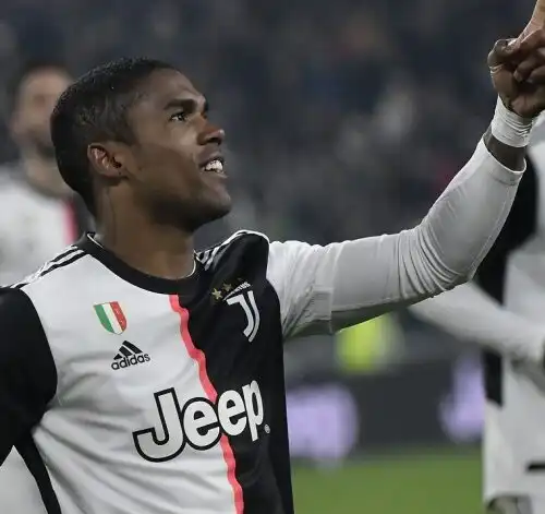 Frecciata di Douglas Costa a Marotta