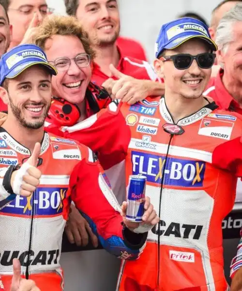 Lorenzo-Dovizioso, nuovo scontro all’EICMA