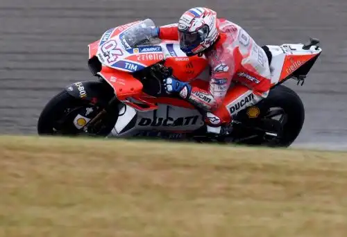 Dovizioso batte Marquez, Valentino Rossi out