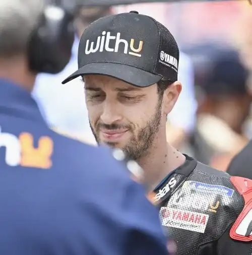 “Come Valentino Rossi”, Andrea Dovizioso va giù piatto su Razali