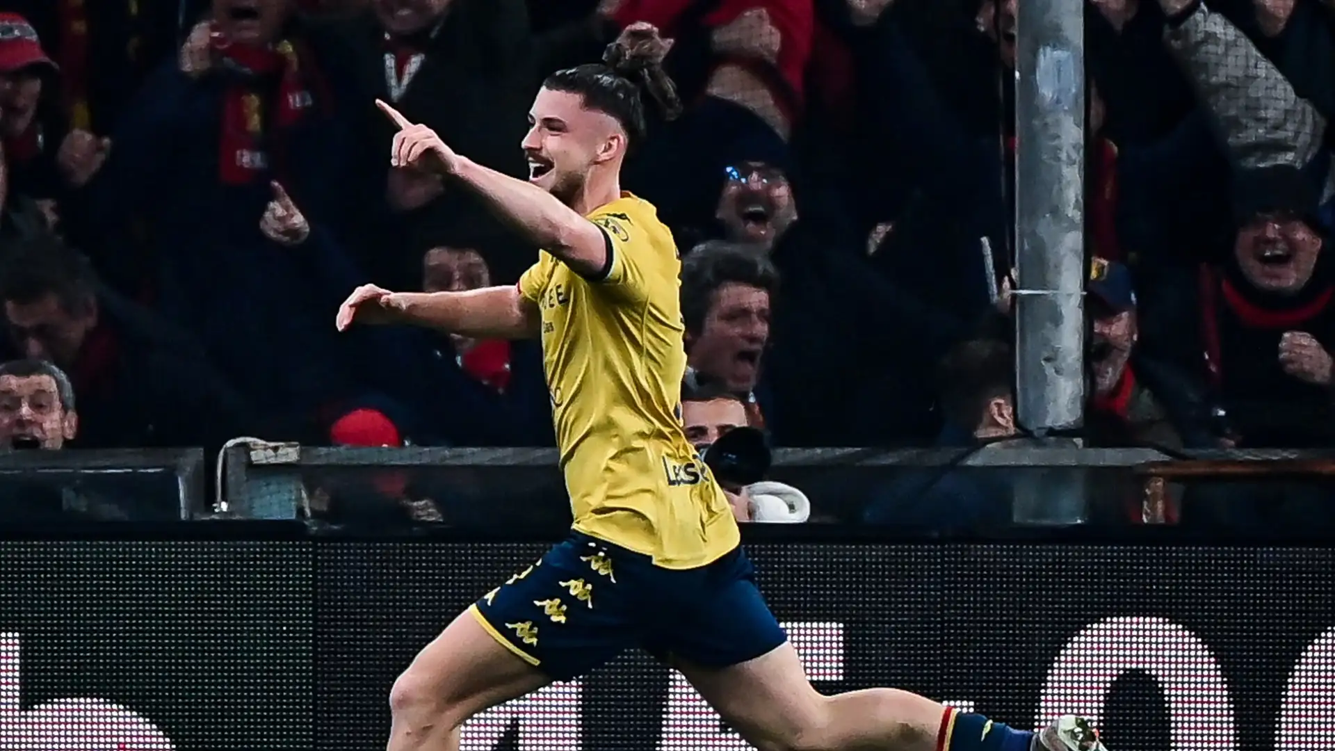 I dirigenti azzurri seguono anche Dragusin del Genoa e Scalvini dell'Atalanta, ma il loro prezzo è probabilmente già troppo alto
