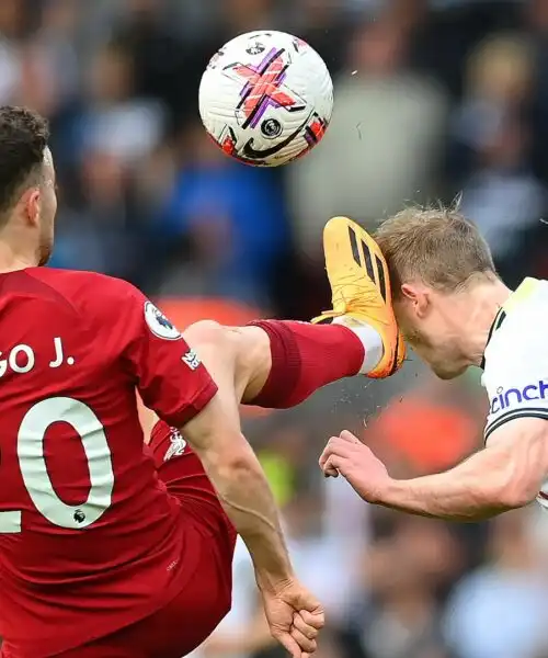 Dramma sfiorato ad Anfield: le foto del terribile fallo di Diogo Jota