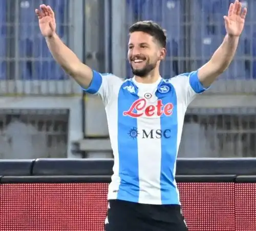 Sono ore decisive per Dries Mertens: due alla finestra