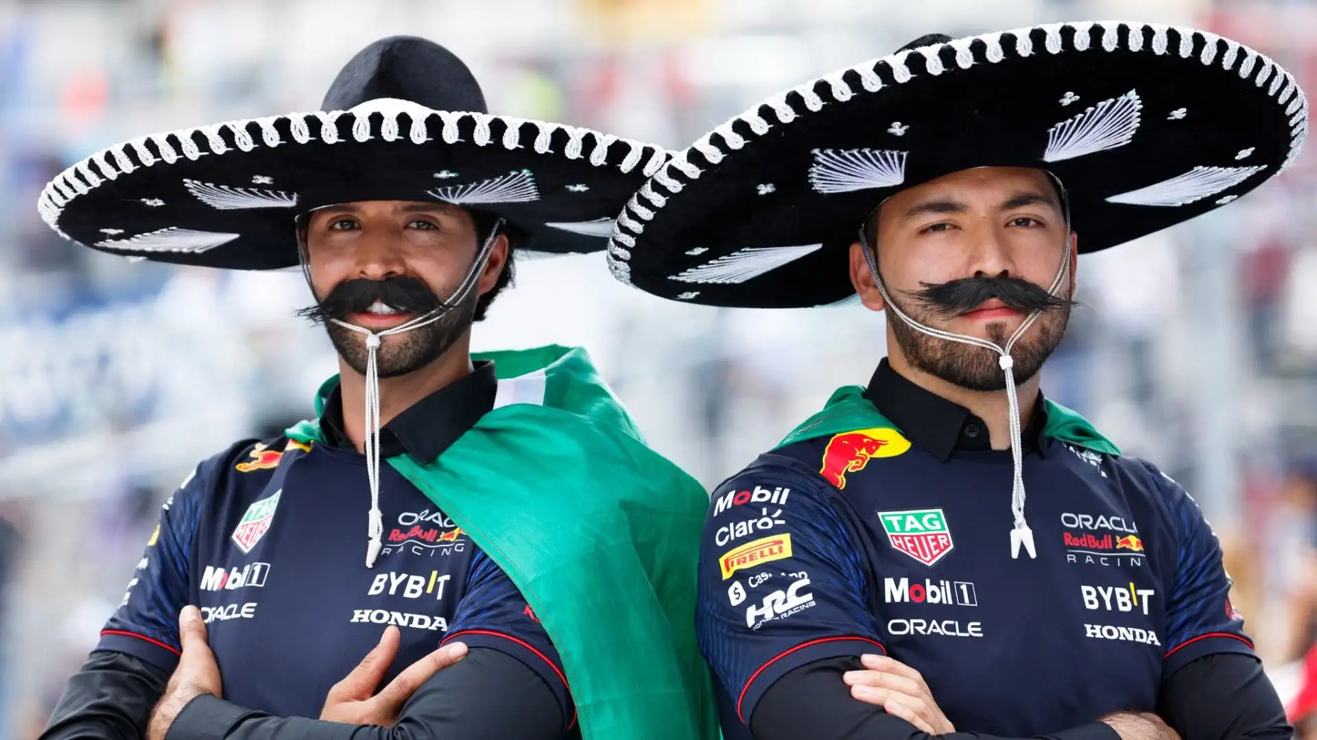 Due tifosi speciali per la gara di Formula 1: le foto
