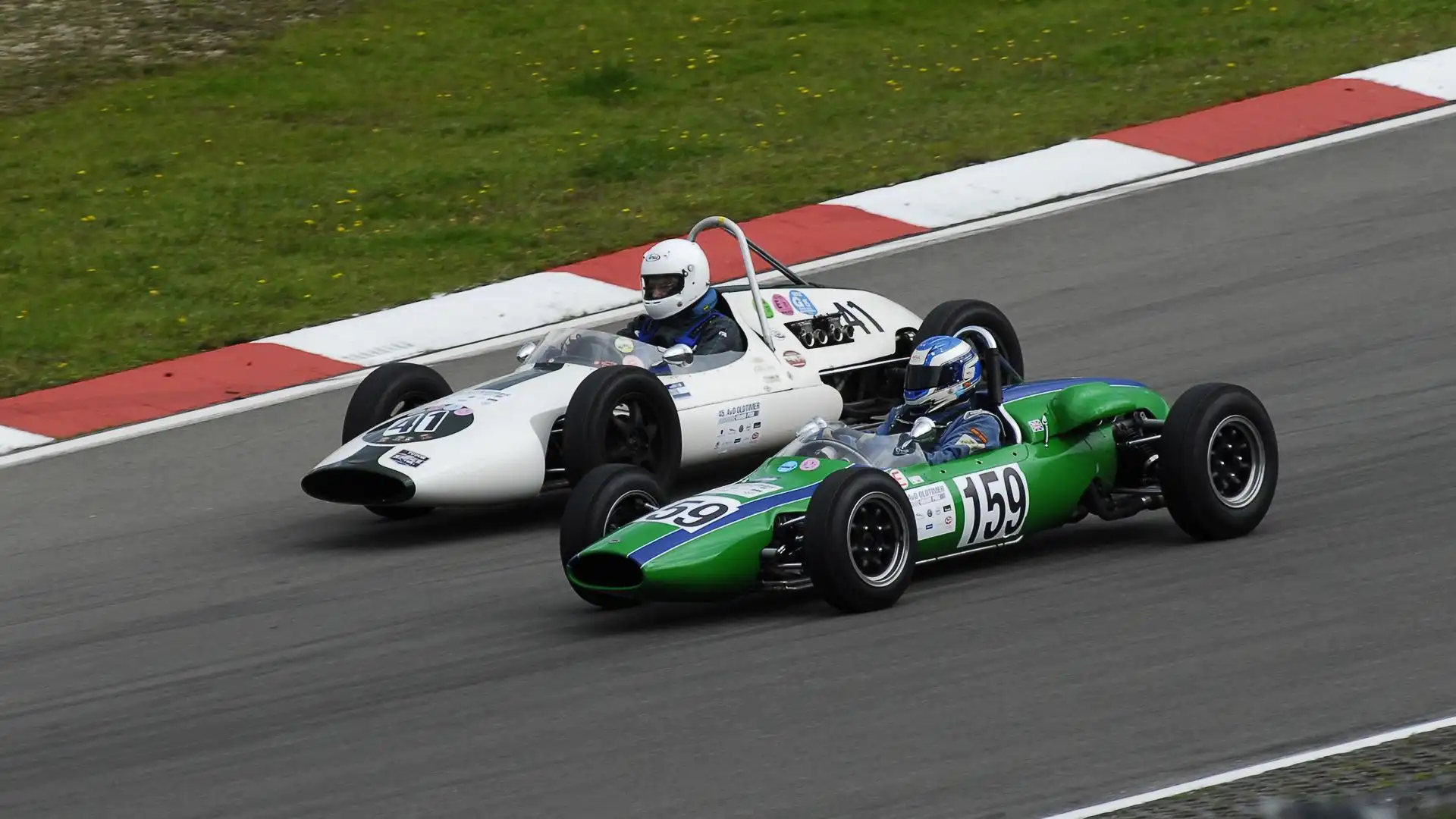 A nessuno piace togliere il piede dall'acceleratore in pista